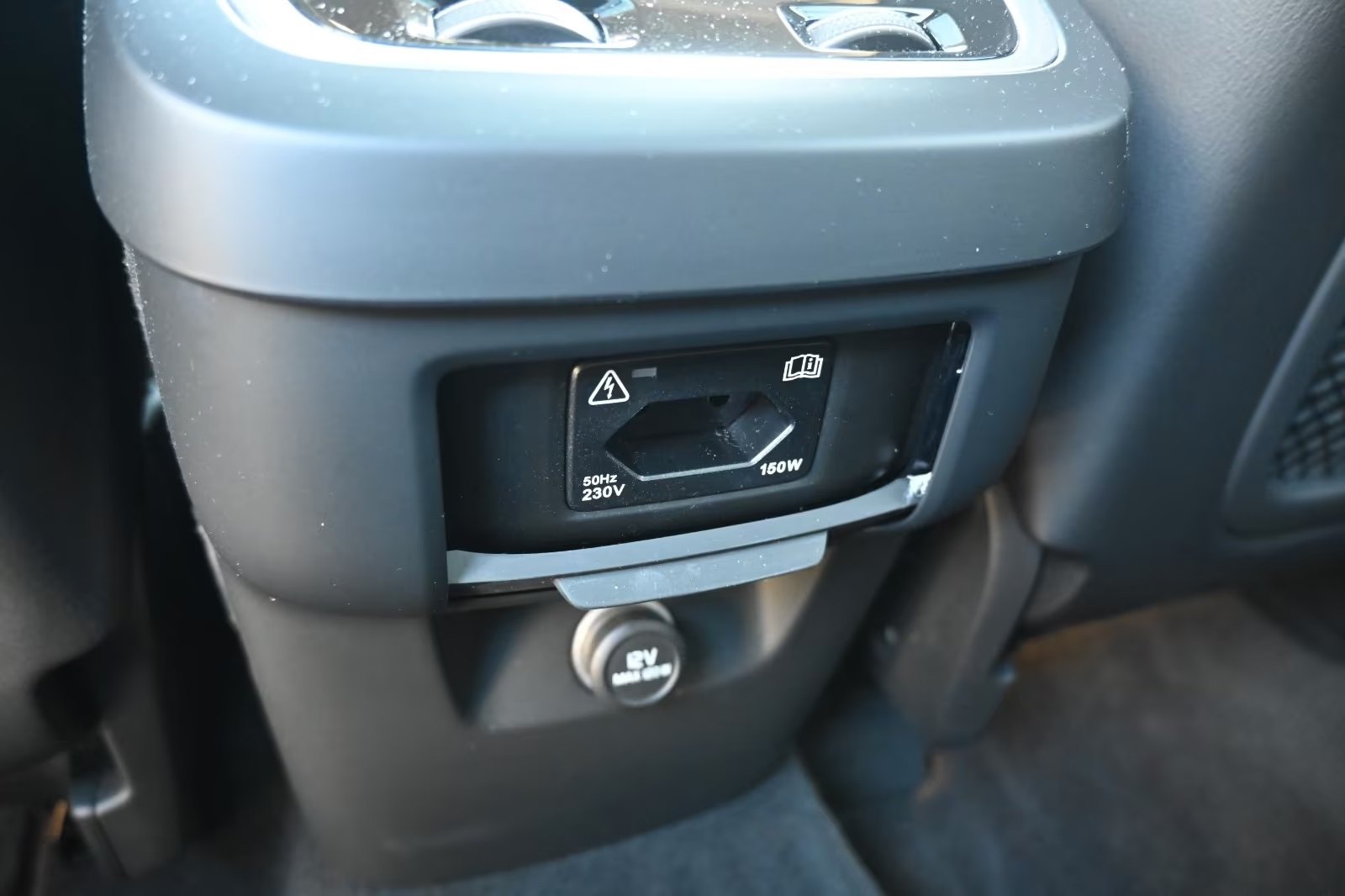 Vozidlo #10113 - Volvo XC90 D5 AWD Inscription 26
