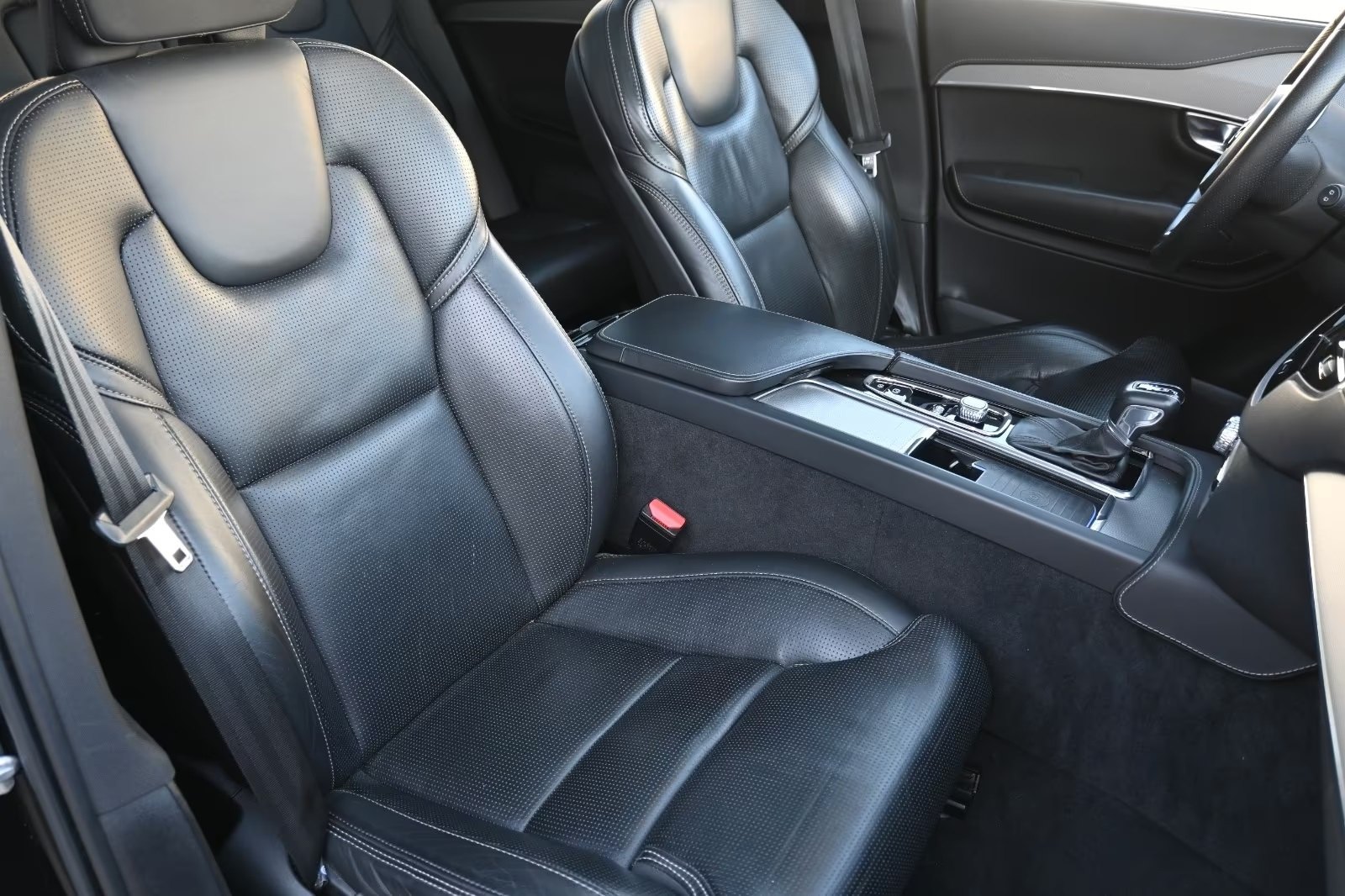 Vozidlo #10113 - Volvo XC90 D5 AWD Inscription 14