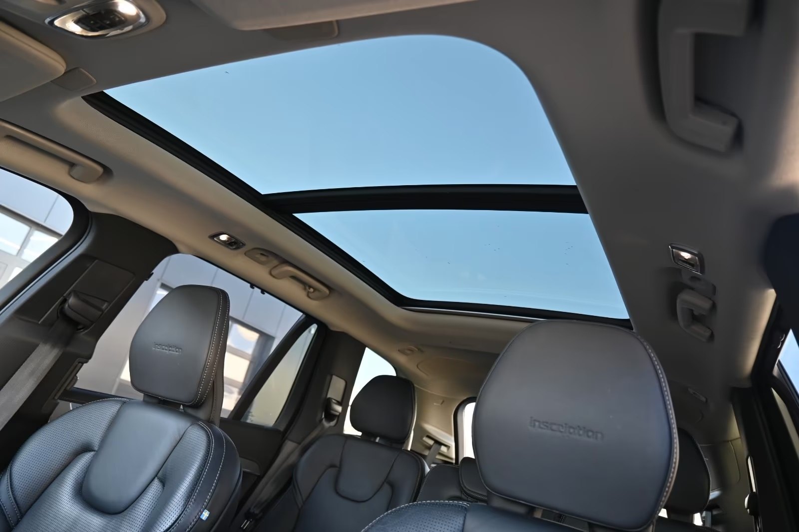 Vozidlo #10113 - Volvo XC90 D5 AWD Inscription 27