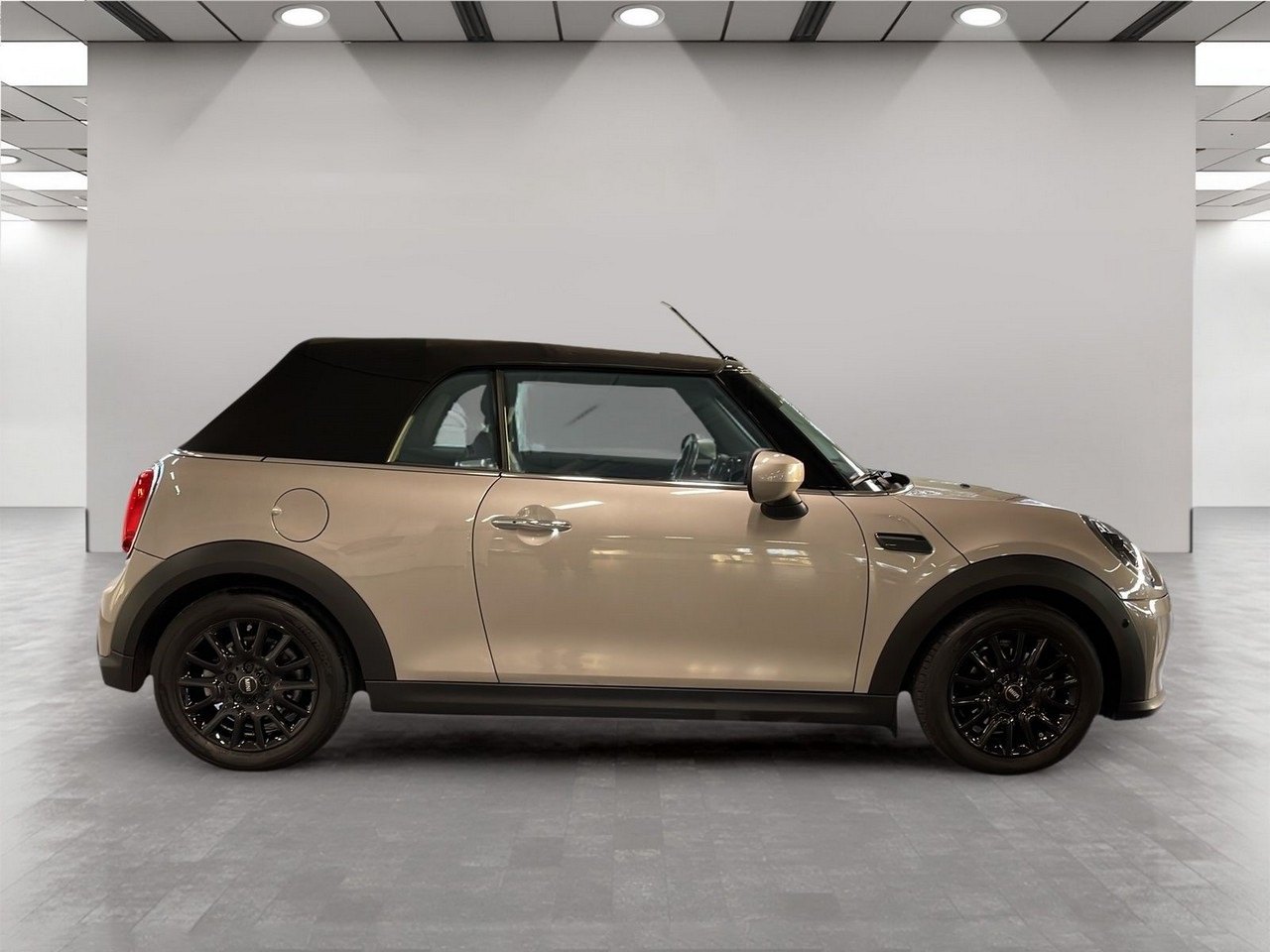 Vehicle #10179 - MINI MINI One Cabrio 4