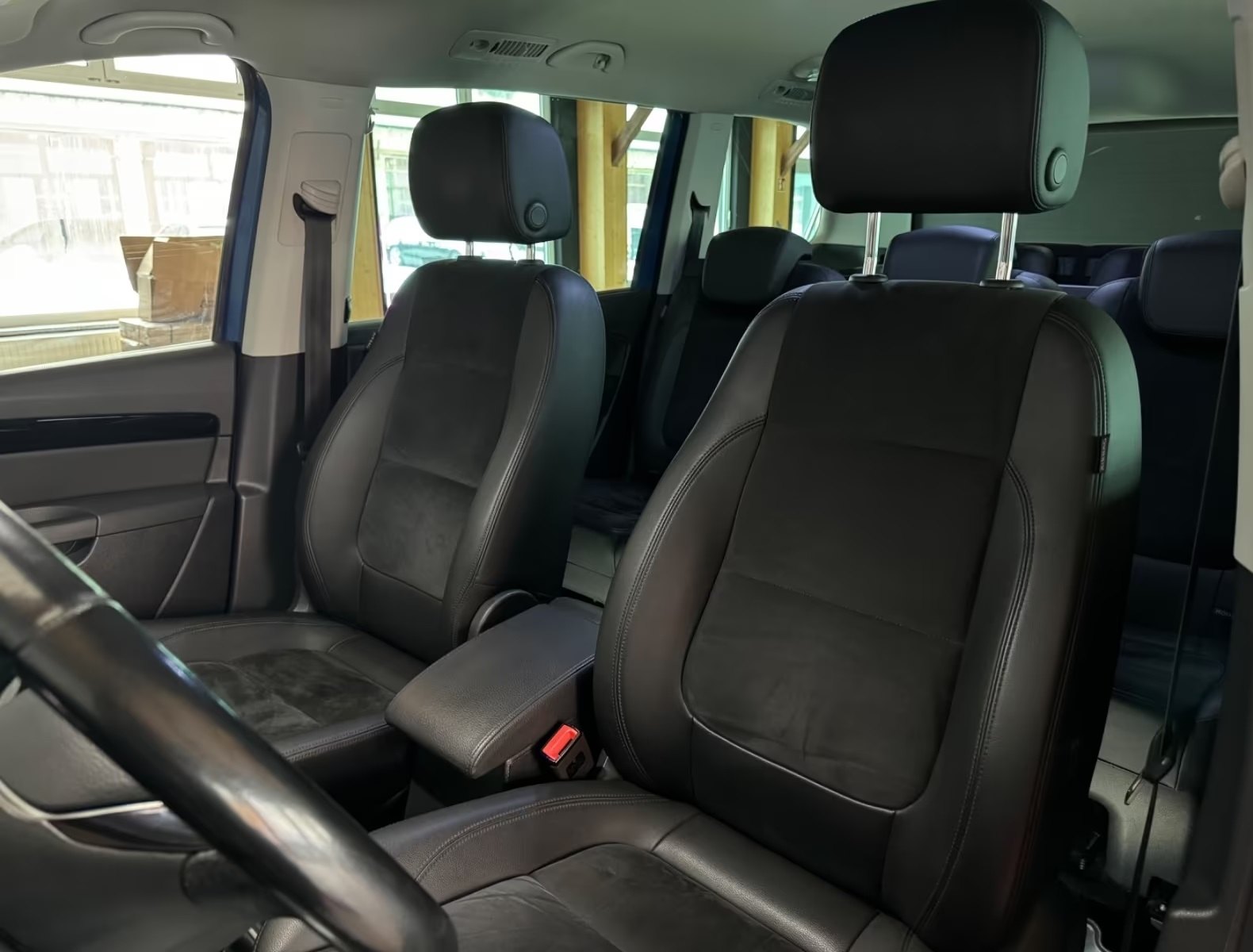 Vehicle #10184 - Volkswagen Sharan Highline 4Motion 14
