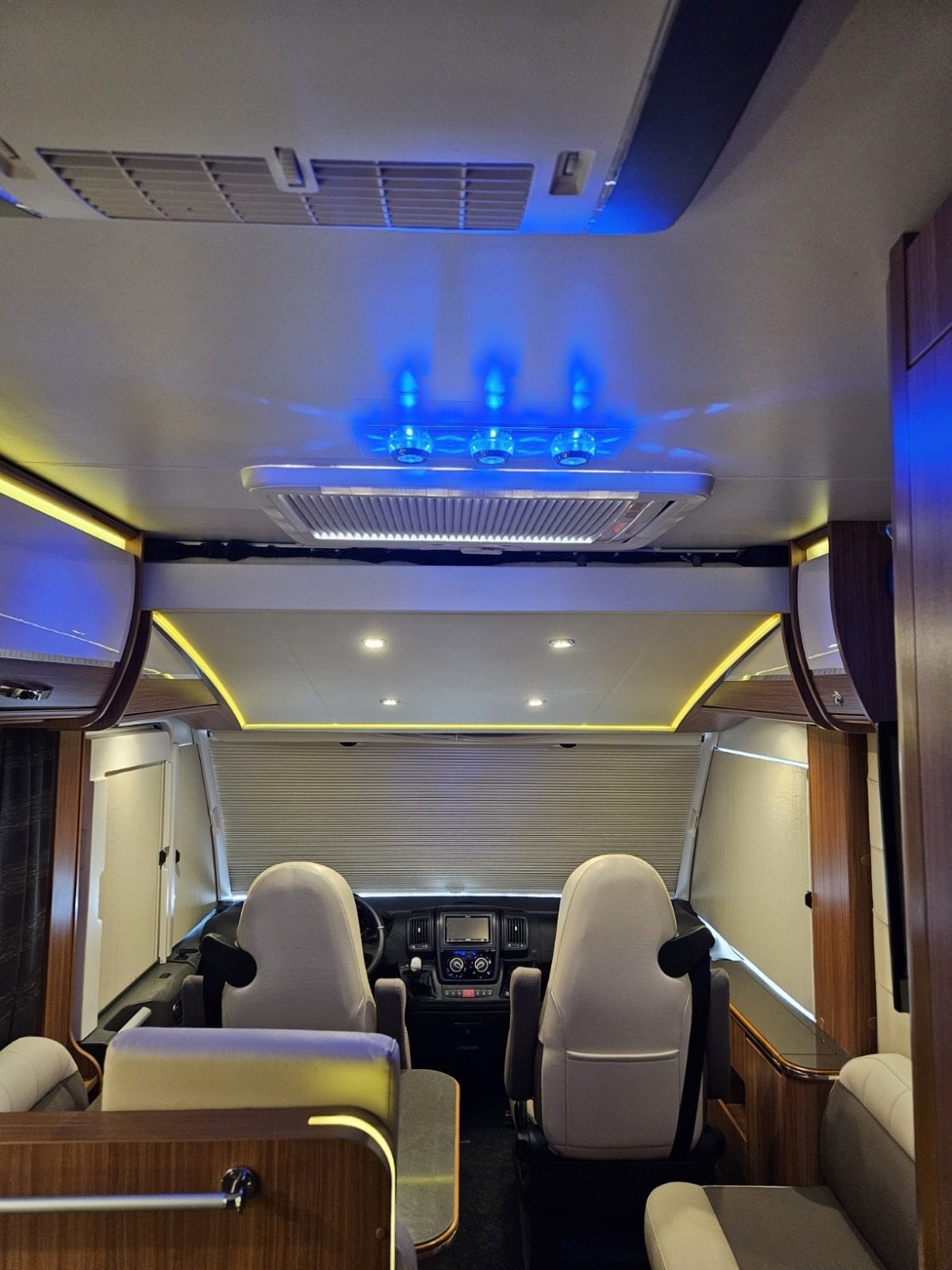 Vehicule #10189 - Adria Sonic I 700 SL 42
