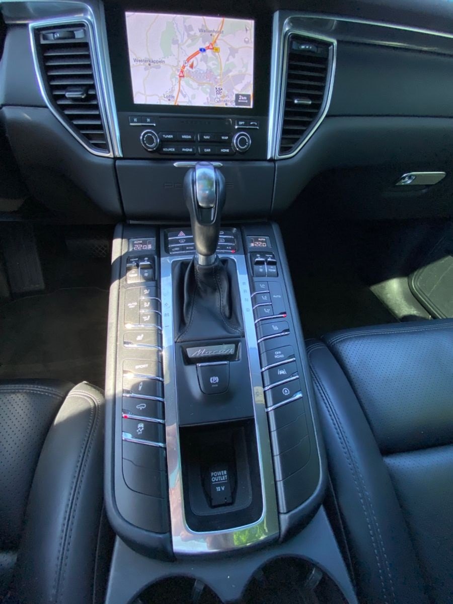 Veicolo #10182 - PORSCHE Macan 13