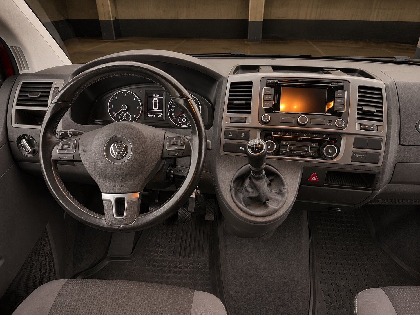Veicolo #10185 - Volkswagen T5 Multivan Special 2.0 TDI 4Motion 6