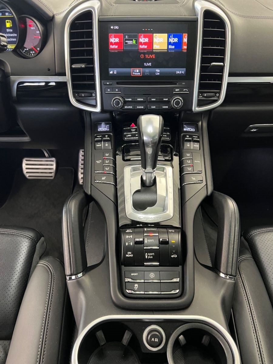 Veicolo #10188 - Porsche Cayenne S Platinum Edition 16