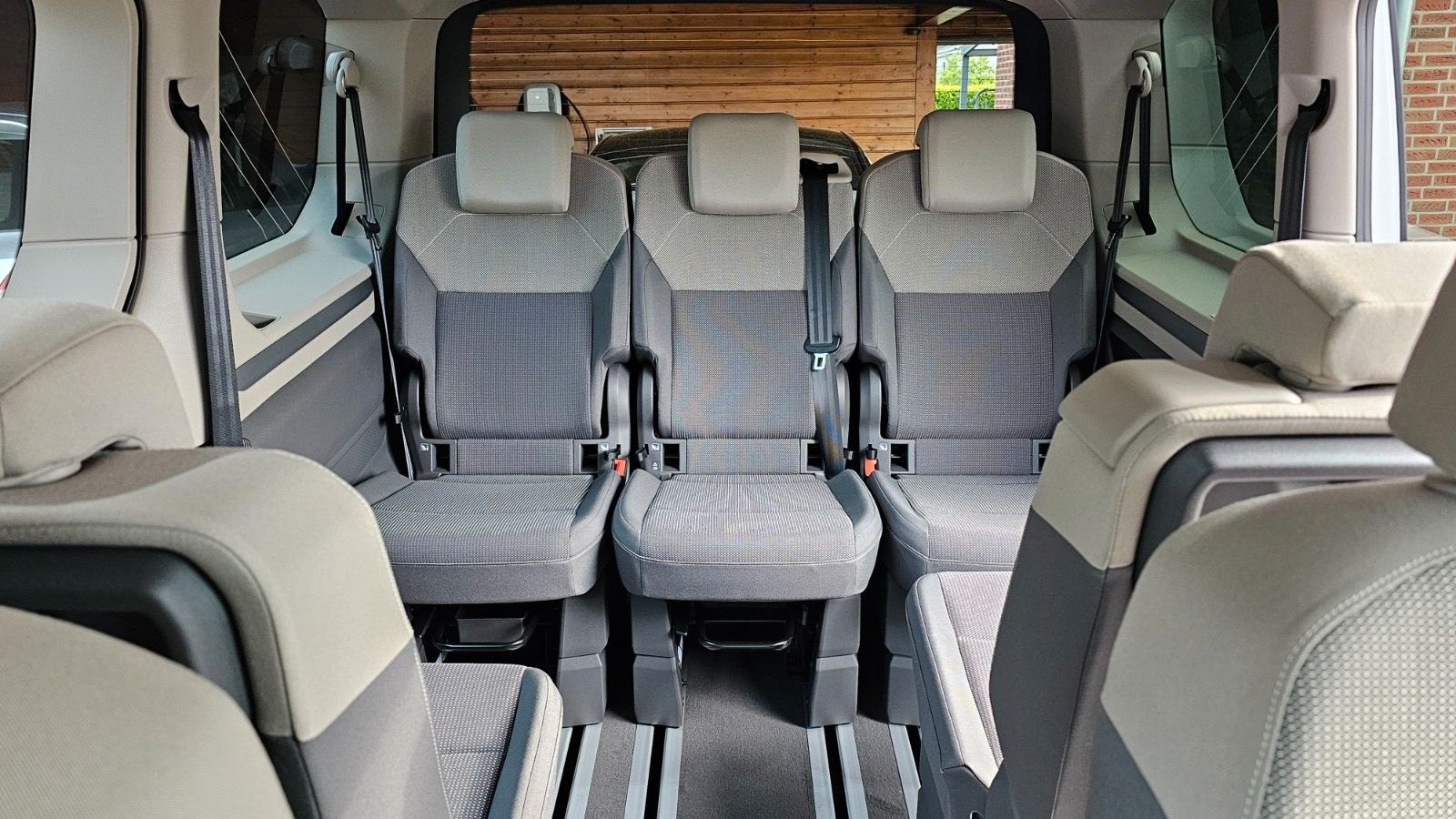 Pojazd #10176 - Volkswagen T7 Multivan EDITION DSG 18