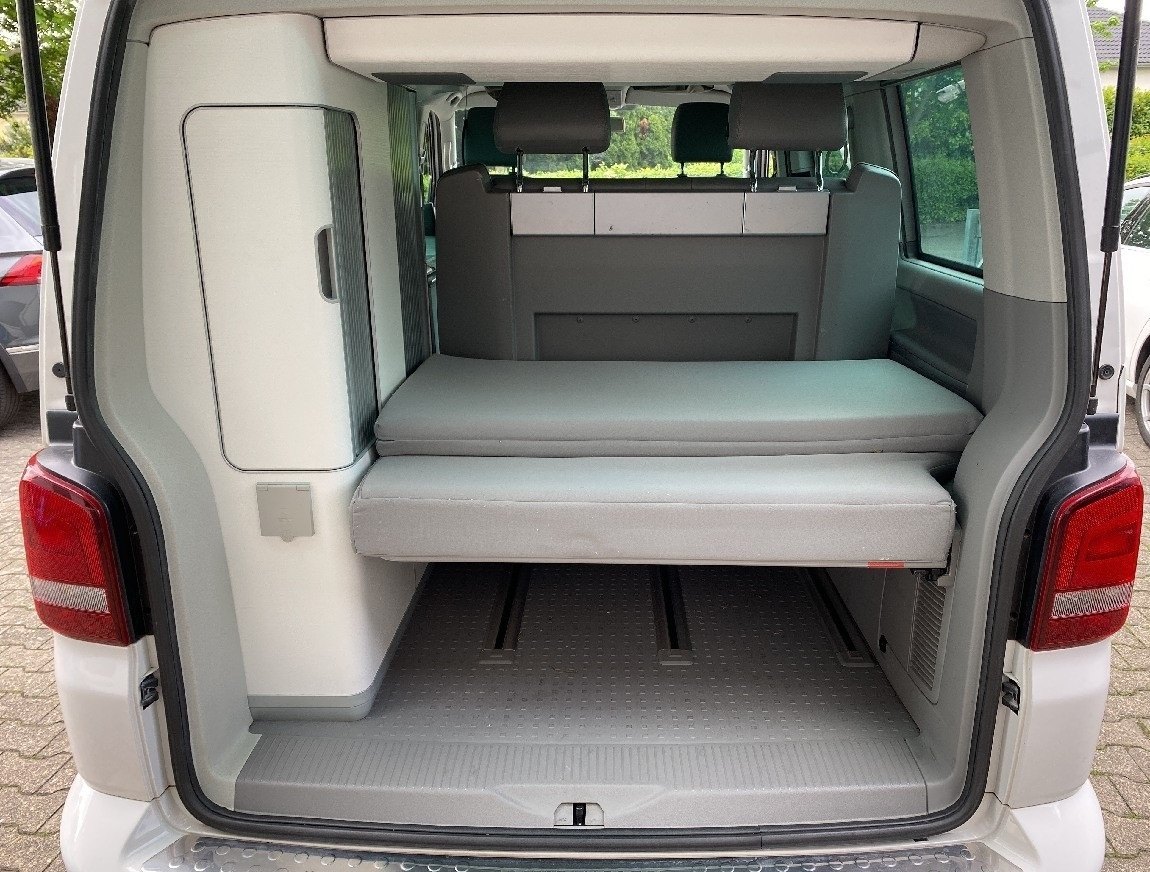 Pojazd #10183 - Volkswagen T5 California Comfortline 2.0l DSG 10