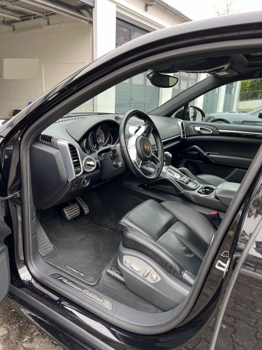 Pojazd #10188 - Porsche Cayenne S Platinum Edition 8