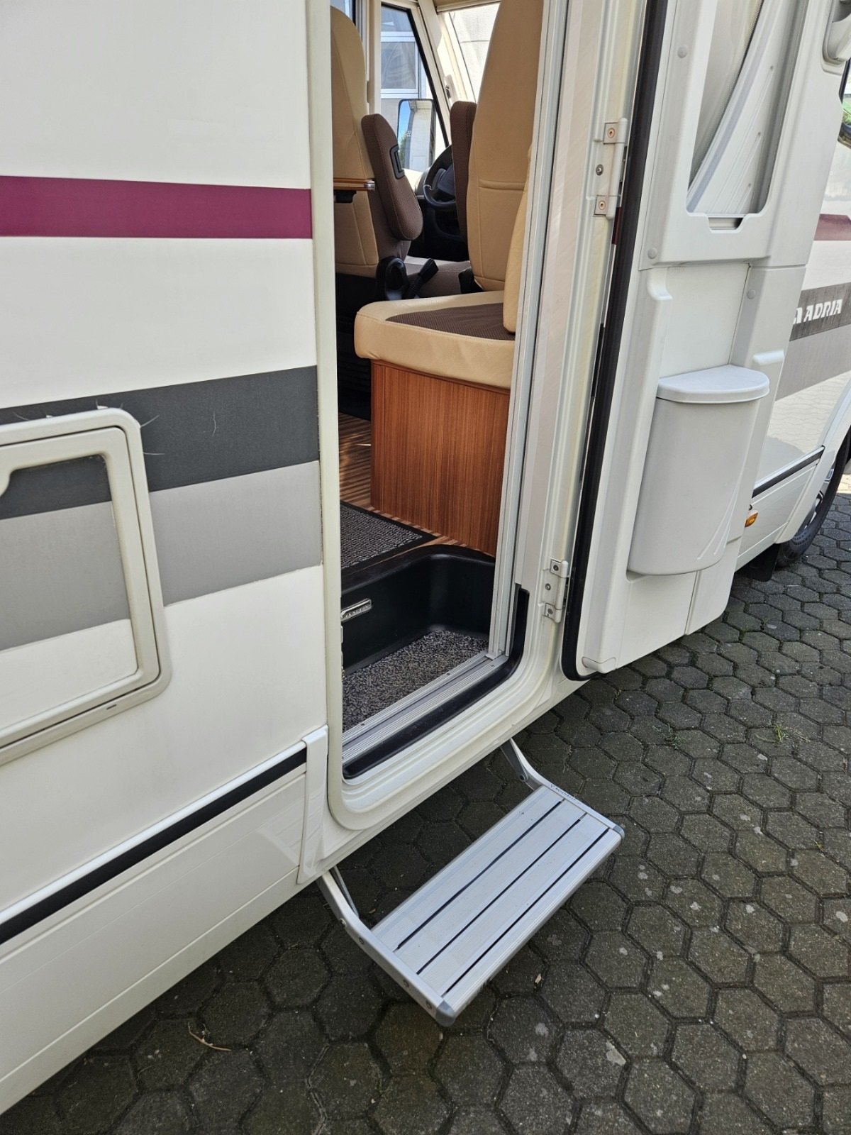 Pojazd #10189 - Adria Sonic I 700 SL 12